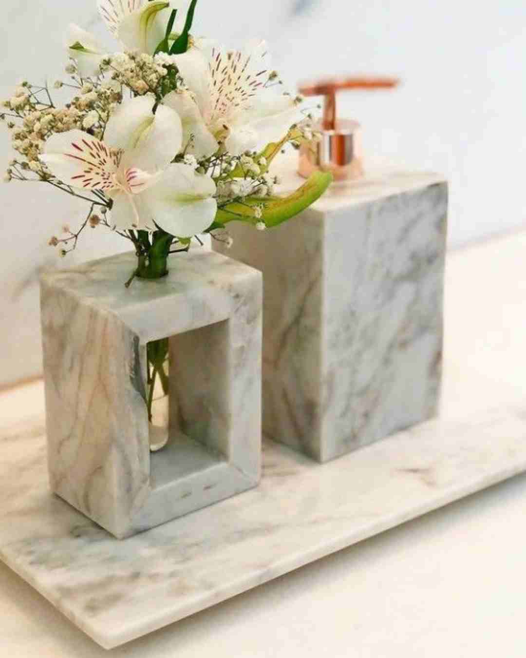 Marble Vanity Set – Flower Holder & Liquid Dispenser with Tray